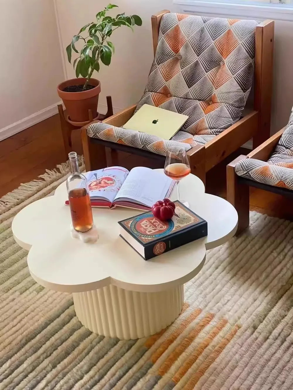 Unique Cute Coffee Table, Space Saving, Minimalist Italian Aesthetic, Simple Modern Postmodern Furniture