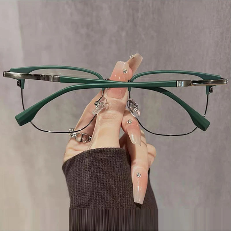 Anti -Blue Light Presbyopia Glasses Reading Glasses Men Women Eyeglasses Antifatigue Computer Eyewear +1.5 +2.0 +2.5 +3.0 +3.5. BLACK/+4.00 is the most available choice. Others are modestly available. Since your RX is th