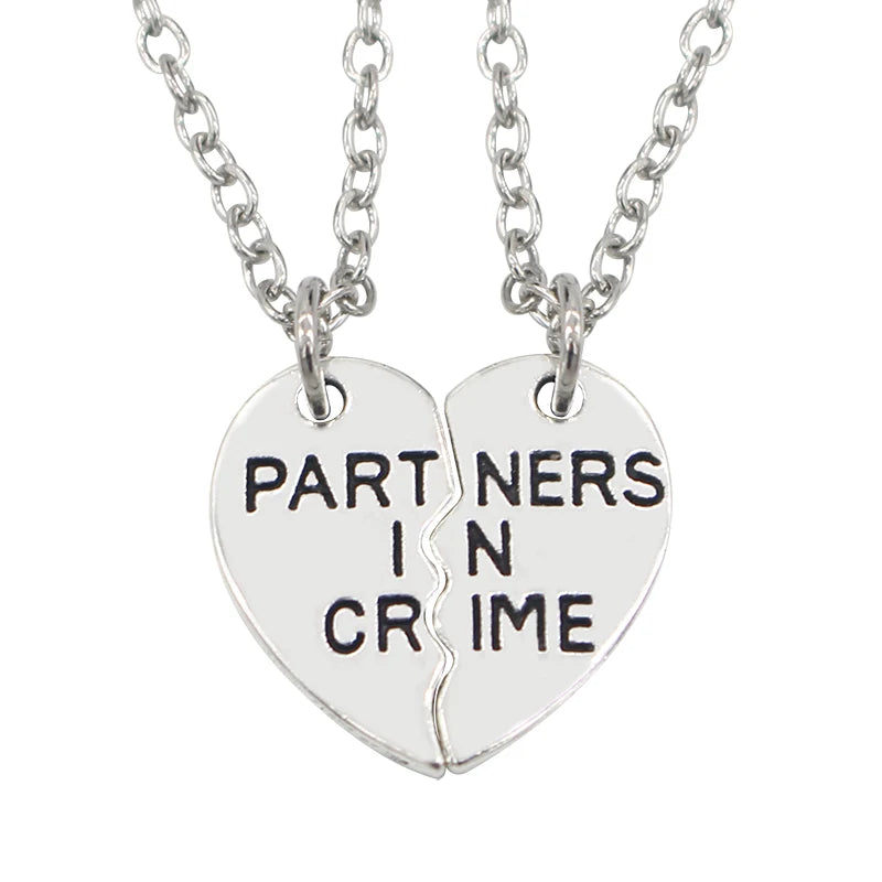 2pcs/set Splicing Necklace.  Heartbroken Pendant Necklace Men And Women Best Friends BFF Friendship Birthday Jewelry Gift