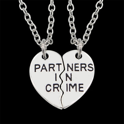 2pcs/set Splicing Necklace.  Heartbroken Pendant Necklace Men And Women Best Friends BFF Friendship Birthday Jewelry Gift
