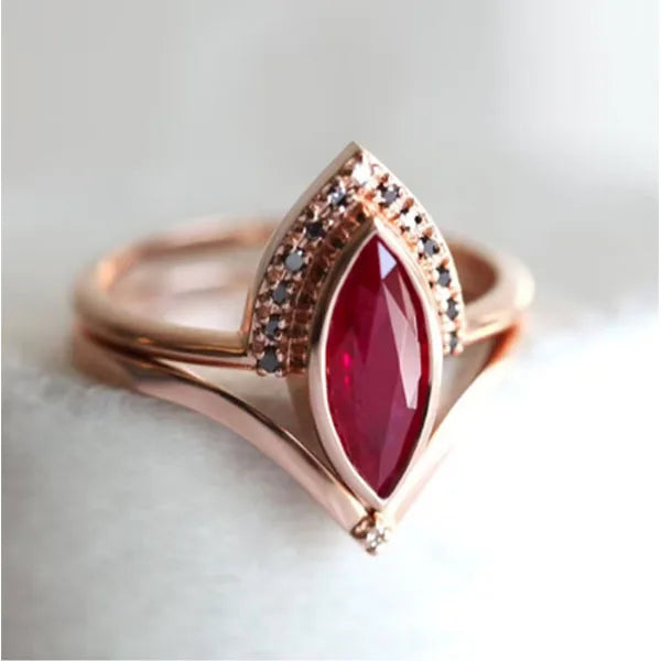 Exquisite Fashion Silver Color Engagement Rings for Women. White Zircon Stones  in Ring.For occasions such as Anniversary Wedding Gifts, MOTHERS DAY
