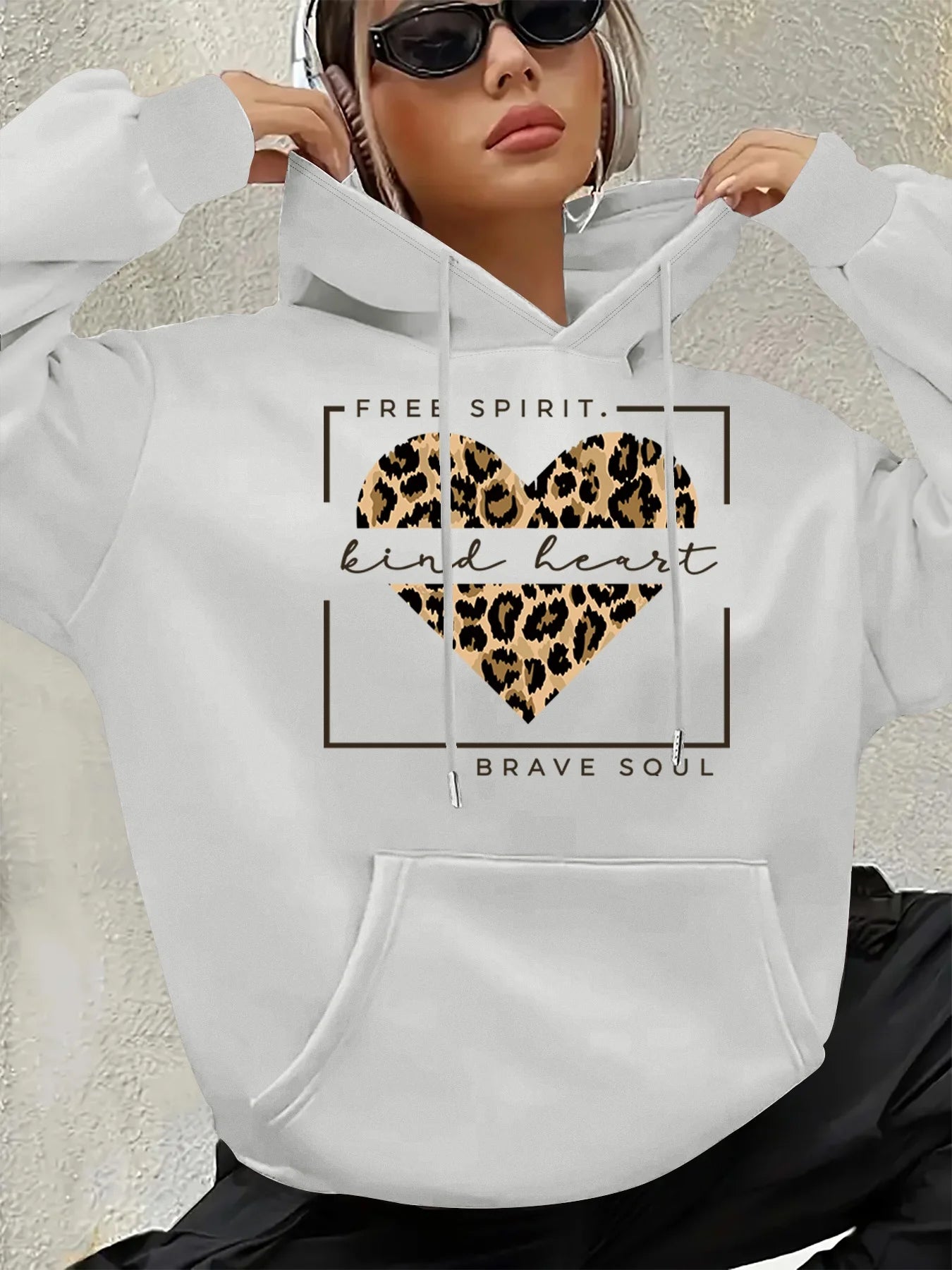 Women's autumn and winter loose casual comfortable letter printed,  thick, long sleeved,  round neck hoodie pullover