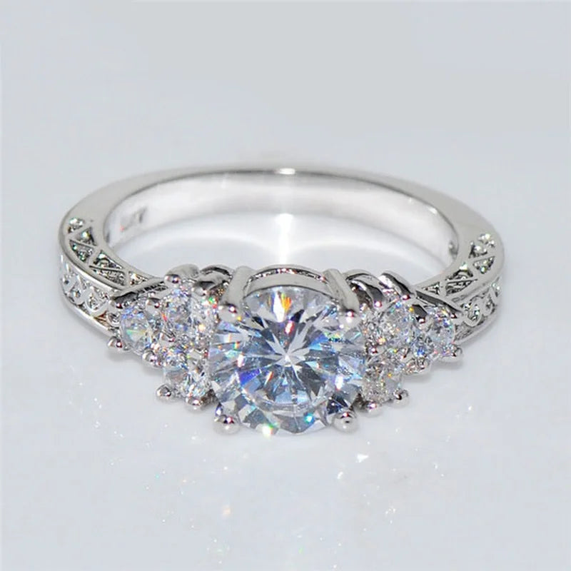 Exquisite Fashion Silver Color Engagement Rings for Women. White Zircon Stones  in Ring.For occasions such as Anniversary Wedding Gifts, MOTHERS DAY
