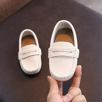 Children Moccasin Shoes,  Boys Flats /Loafers,  Non-slip,   Cute Kids Casual Leather Shoes,  Soft Slip-on. Solid Color