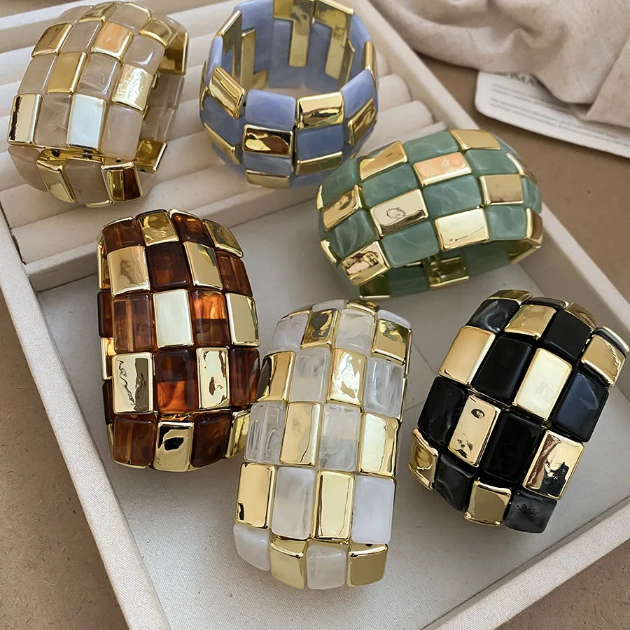 Acrylic Square Splicing Geometric Round Bangles for Women.   European and American Fashion,  Simple Bracelet Hand Jewelry Sense.. GREEN  and BLUE are both gone.  Don't wait too long....I love this bracelet!!!