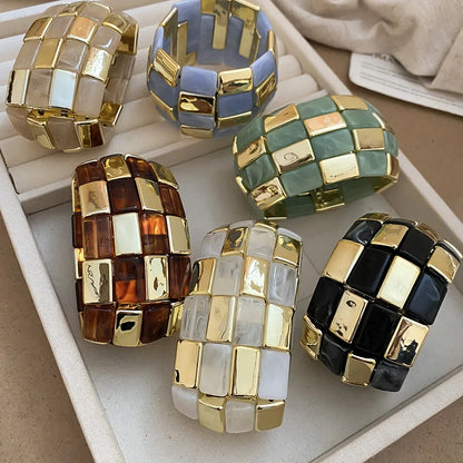 Acrylic Square Splicing Geometric Round Bangles for Women.   European and American Fashion,  Simple Bracelet Hand Jewelry Sense.. GREEN  and BLUE are both gone.  Don't wait too long....I love this bracelet!!!