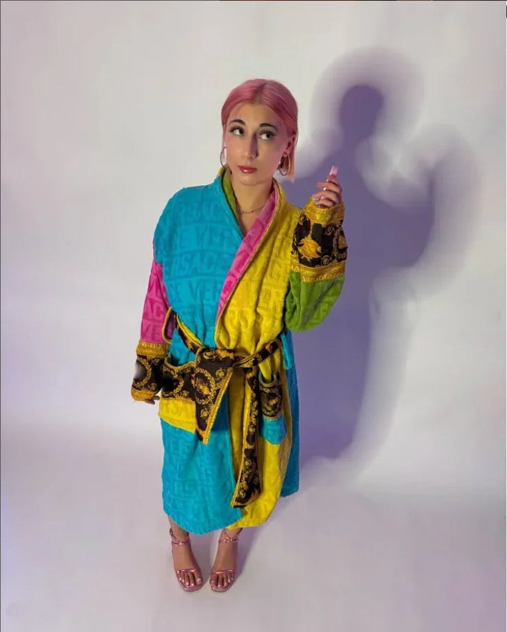 Luxury Plush Unisex Bathrobe with Sash Pockets, Long Sleeves, Elegant, Ultra-Soft Home Spa Robe for Couples/ Adults
