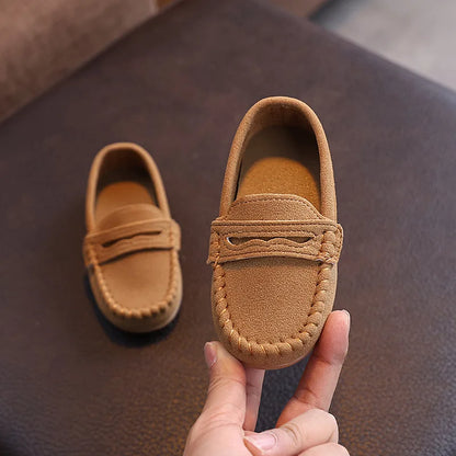 Children Moccasin Shoes,  Boys Flats /Loafers,  Non-slip,   Cute Kids Casual Leather Shoes,  Soft Slip-on. Solid Color