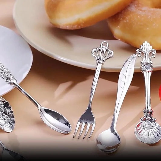 6pcs Vintage Spoons /Fork Royal Style Gold Carved Coffee,  Tea,  Spoon Snacks,  Fruit,   Dessert Fork/ Cutlery Set Serving Pieces