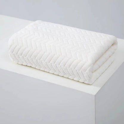 High quality thick velvet bath towels, soft and absorbent towels, sports beach towels for home and hotel use