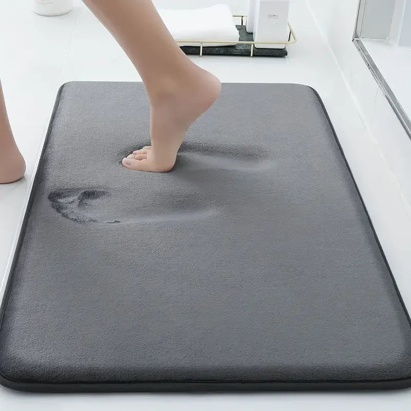 Solid color bathroom absorbent  mat,  thick sponge shower room non-slip mat,  flannel  and dirt-resistant.