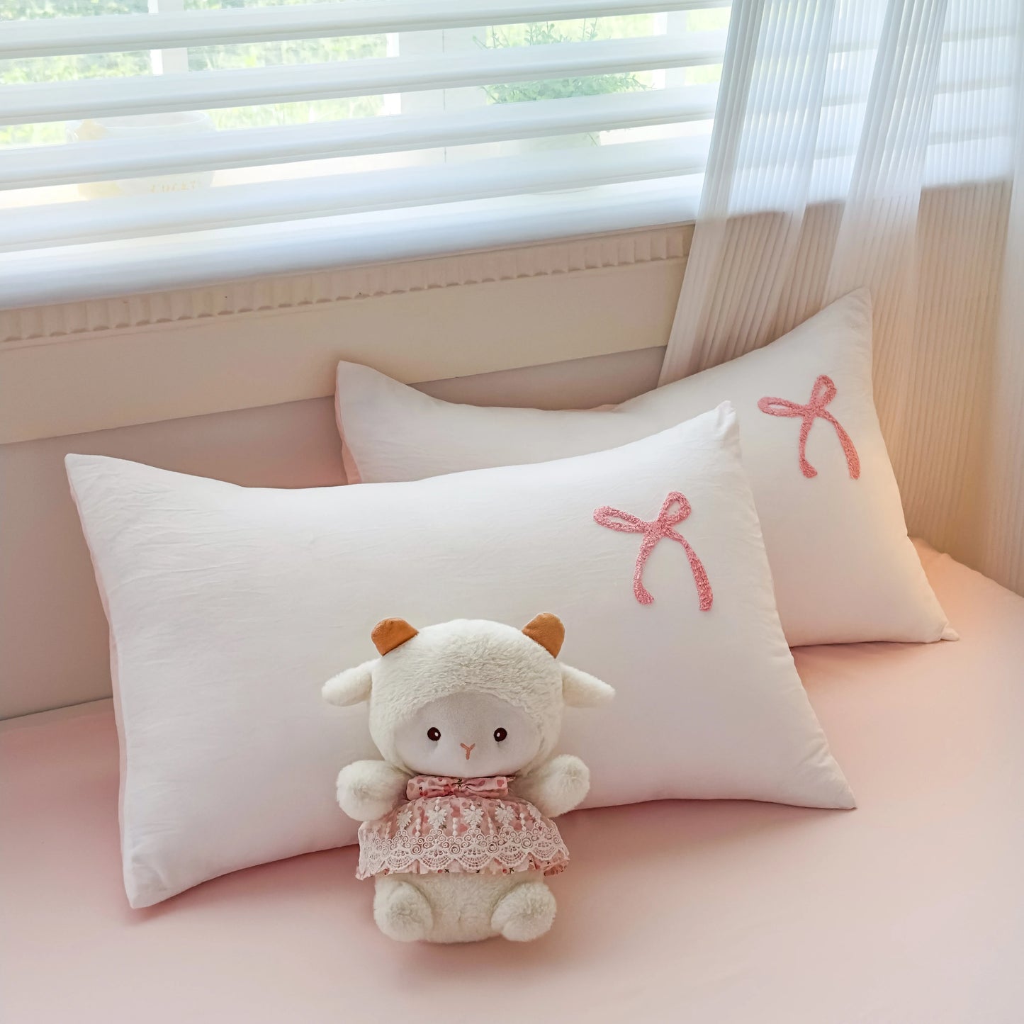 3 Piece Sheet Set  pink bowknot embroidery duvet cover Set ， comfortable Bedding Set Bedspread for All Season