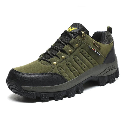 Men Casual Leather Shoes Classic.  Waterproof High Quality Shoe  also for Women as Climbing Shoes.