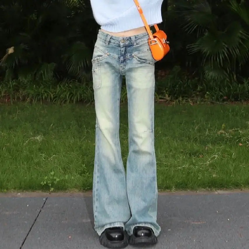 Low Waist Bell Bottom Denim Jeans for  Women/Girls.  Stone-Washed American Style,  Slimming,  Long Trousers  with Straight Leg  for Autumn/ Winter..