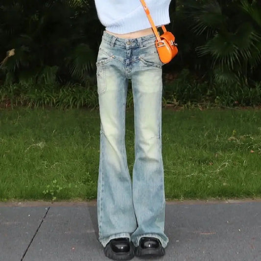 Low Waist Bell Bottom Denim Jeans for  Women/Girls.  Stone-Washed American Style,  Slimming,  Long Trousers  with Straight Leg  for Autumn/ Winter..