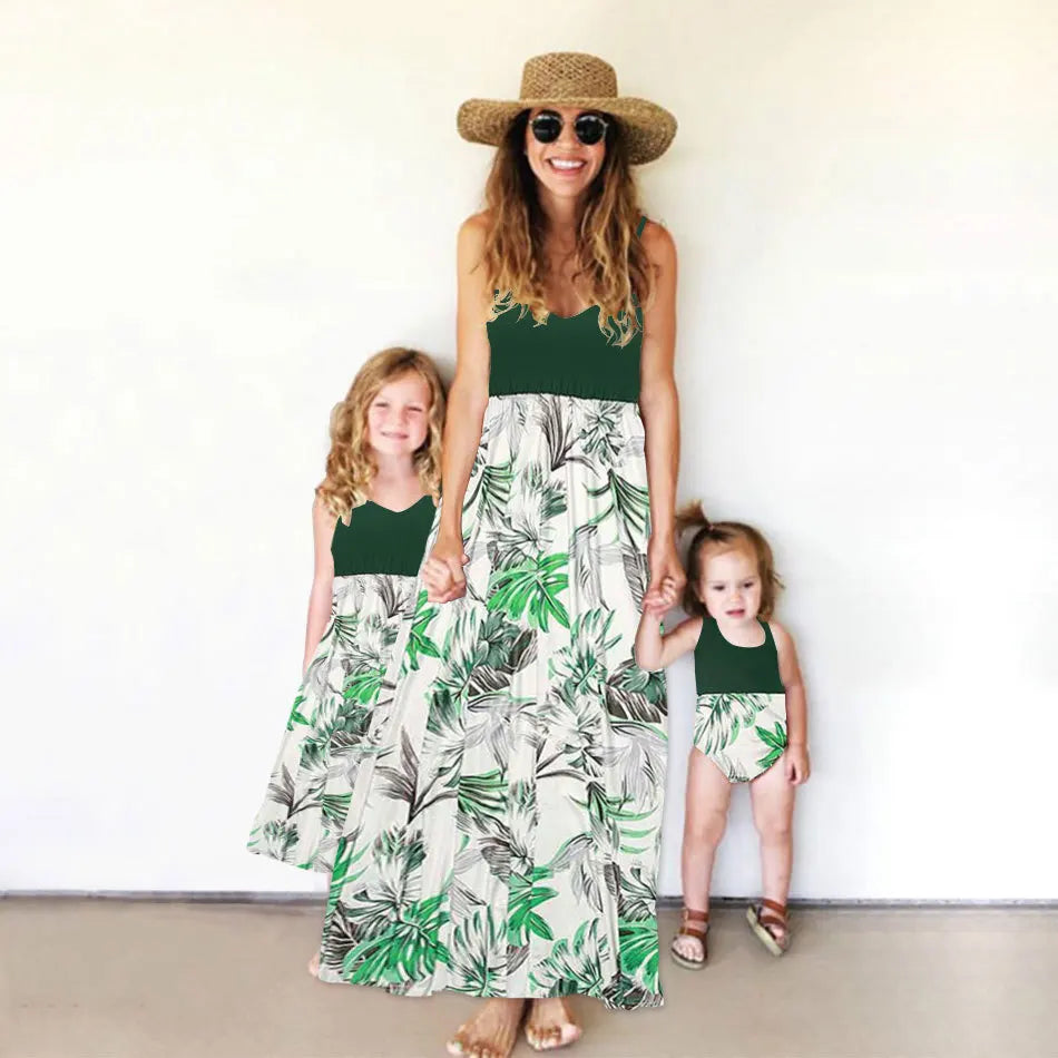 Matching Family/ parent-child color matching dress,  flower print extreme-bottom short-sleeved skirt floral