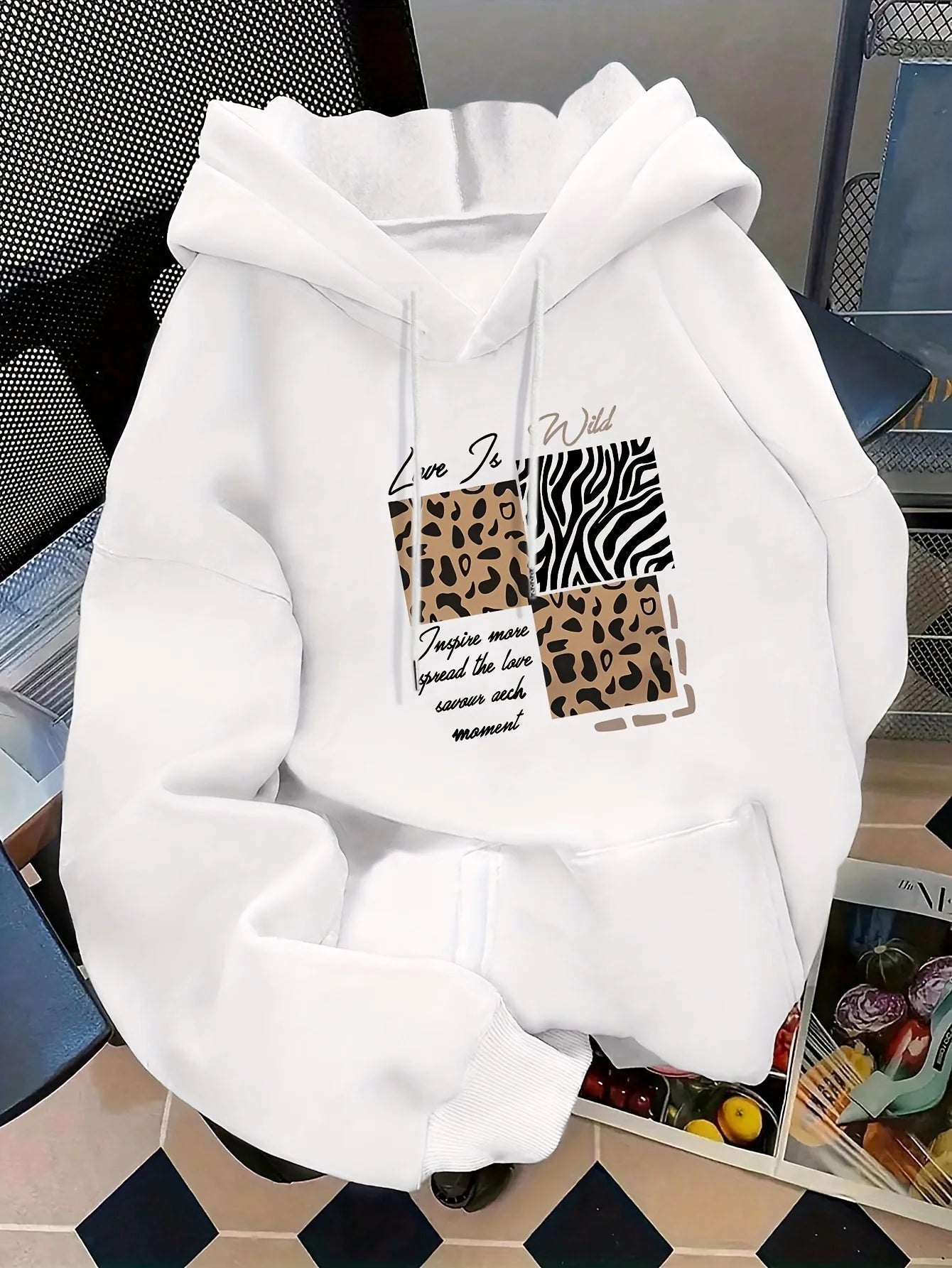 Women's autumn and winter loose casual comfortable letter printed,  thick, long sleeved,  round neck hoodie pullover