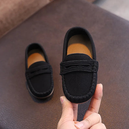 Children Moccasin Shoes,  Boys Flats /Loafers,  Non-slip,   Cute Kids Casual Leather Shoes,  Soft Slip-on. Solid Color