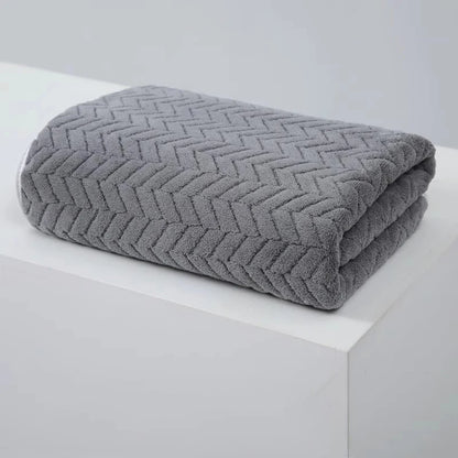 High quality thick velvet bath towels, soft and absorbent towels, sports beach towels for home and hotel use