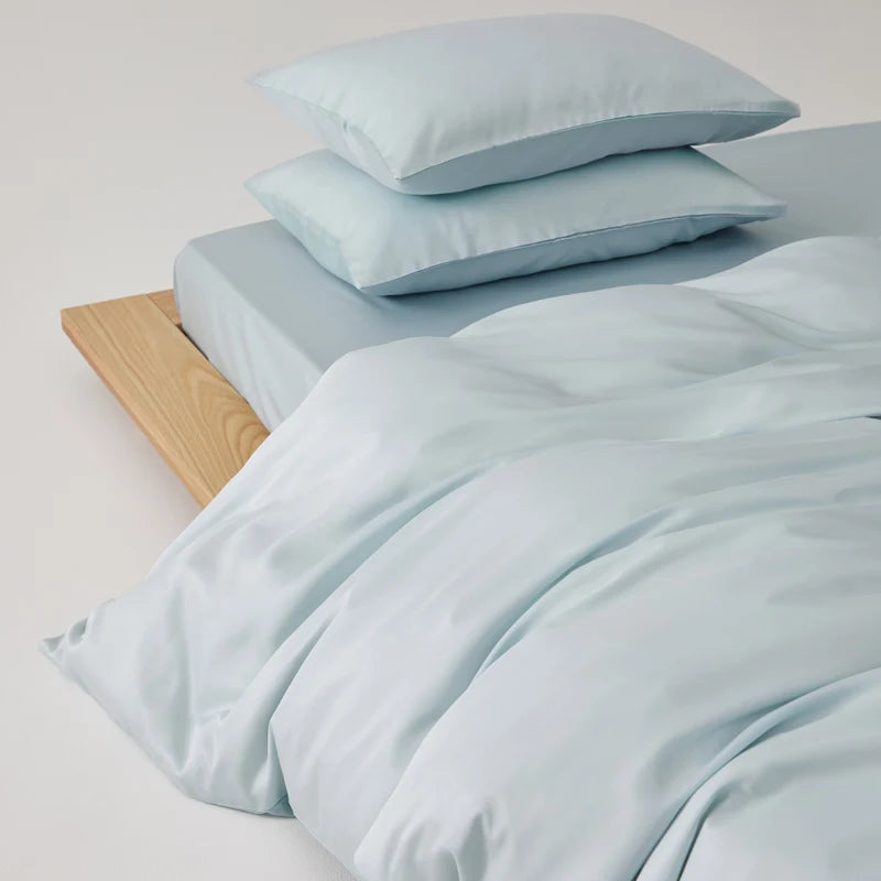 Simple 100% Lyocell Bedding Set,  Solid Colors,  Soft,  Skin-friendly Queen Duvet Cover Set with Sheets  of Natural Plant Fibre on Duvet Cover
