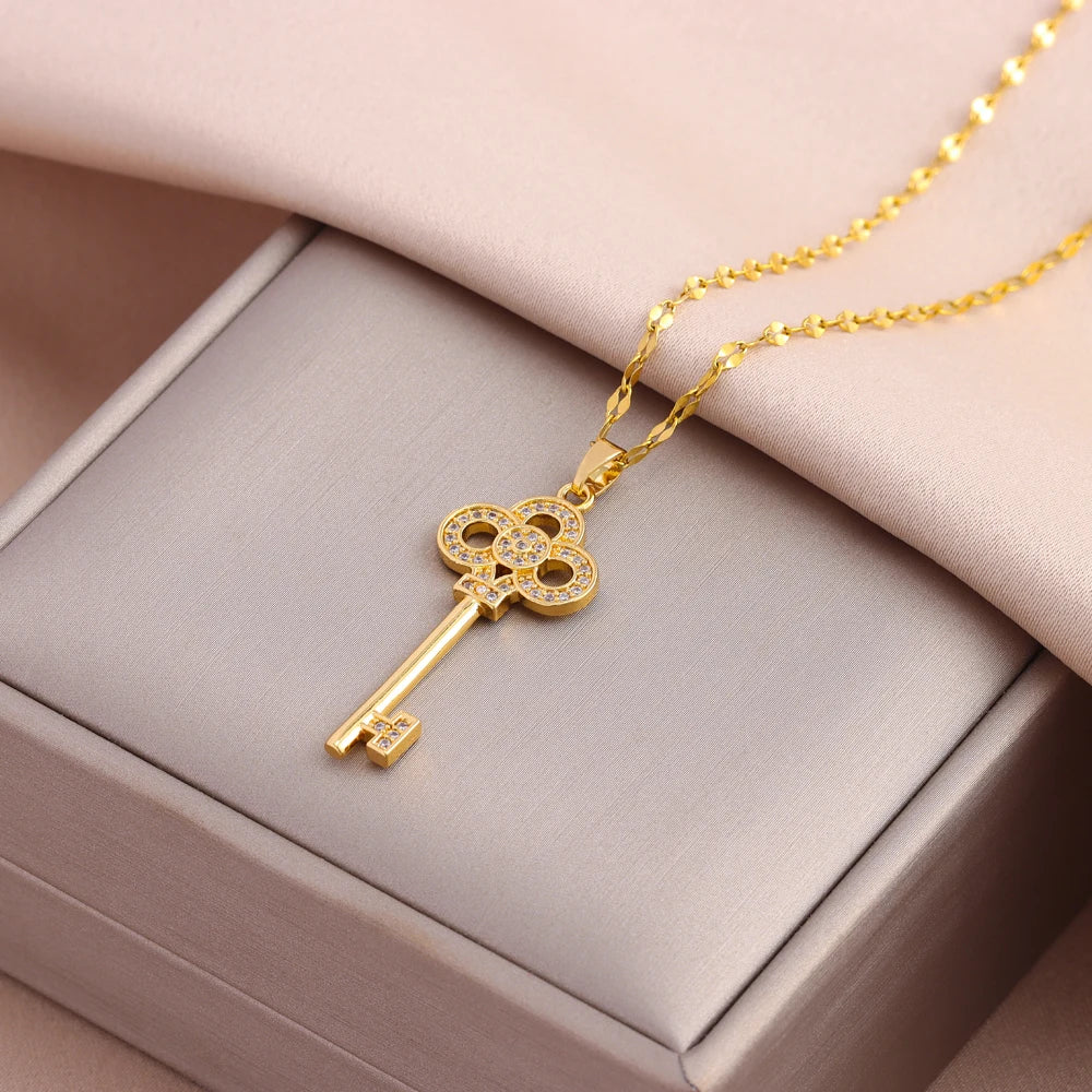 New In Light Luxury Zircon Crystal Stainless Steel Necklaces For Women. Sweet Female Clavicle Chain Jewelry.  Nice for everyday wear. Maybe nice for MOTHER/DAUGHTER Gift