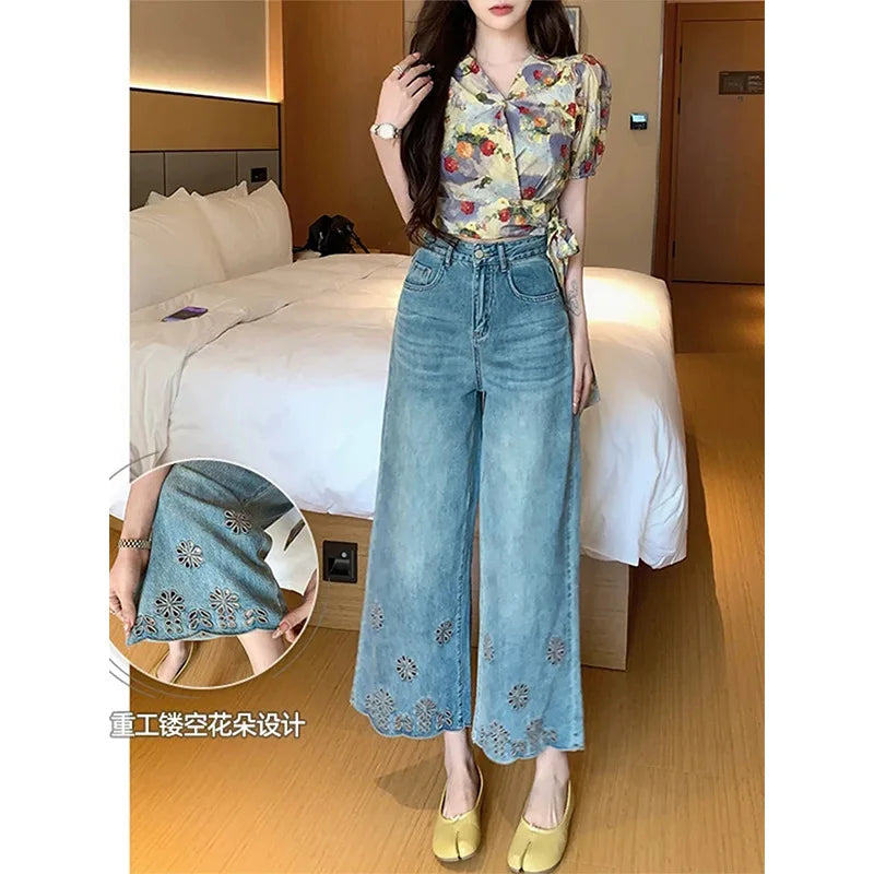 Hollow Design Large Size, Nine-Piece Jeans  for  Women's /GirlsSummer  wear.  New Loose,  High Waist , Slim , Straight Leg Pants.