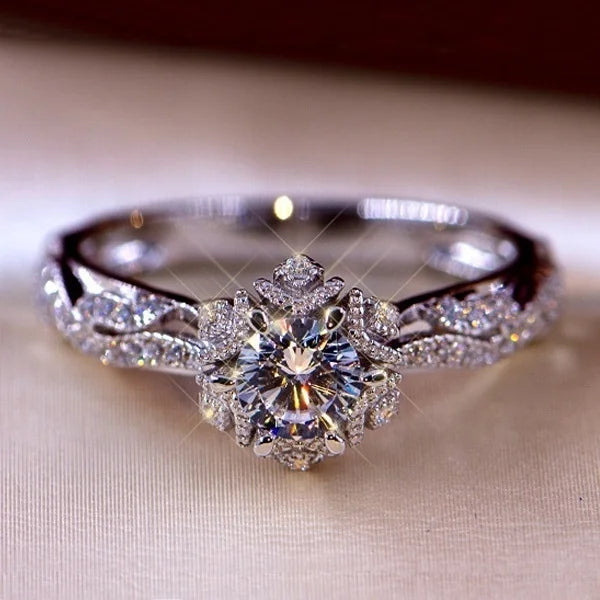 Exquisite Fashion Silver Color Engagement Rings for Women. White Zircon Stones  in Ring.For occasions such as Anniversary Wedding Gifts, MOTHERS DAY
