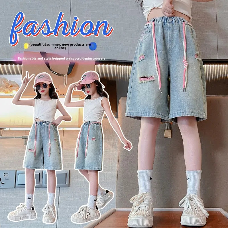 Heart Pattern  on Denim Shorts For Girls. New Summer Knee-Length Denim Short Pants.  Teenage Casual Style /Mini Jeans