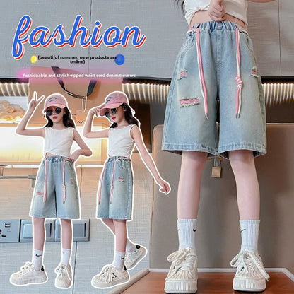 Heart Pattern  on Denim Shorts For Girls. New Summer Knee-Length Denim Short Pants.  Teenage Casual Style /Mini Jeans