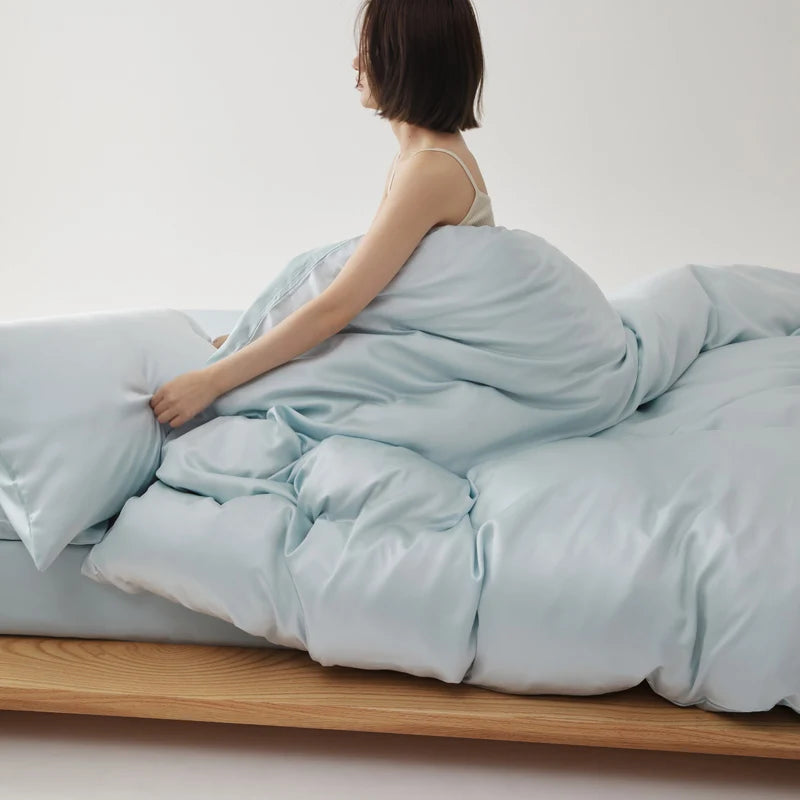 Simple 100% Lyocell Bedding Set,  Solid Colors,  Soft,  Skin-friendly Queen Duvet Cover Set with Sheets  of Natural Plant Fibre on Duvet Cover