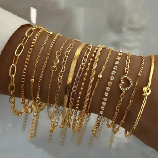 Fashion Elegant Heart,   Zircon Charm Bracelet Sets for Women.   Vintage Minimalist Multi-Element Twist Chain Metal Bracelets