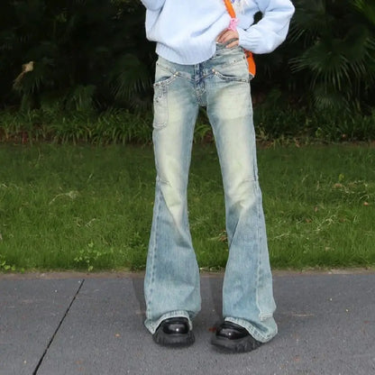 Low Waist Bell Bottom Denim Jeans for  Women/Girls.  Stone-Washed American Style,  Slimming,  Long Trousers  with Straight Leg  for Autumn/ Winter..