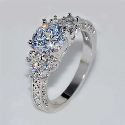 Exquisite Fashion Silver Color Engagement Rings for Women. White Zircon Stones  in Ring.For occasions such as Anniversary Wedding Gifts, MOTHERS DAY