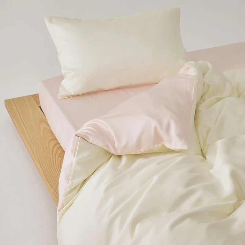 Simple 100% Lyocell Bedding Set,  Solid Colors,  Soft,  Skin-friendly Queen Duvet Cover Set with Sheets  of Natural Plant Fibre on Duvet Cover