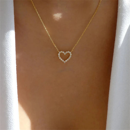 Crystal,  Hollow Heart for Love.   Pendant Necklace, Romantic,  Zircon, Simple Necklace For Women.Trendy Jewelry Accessories