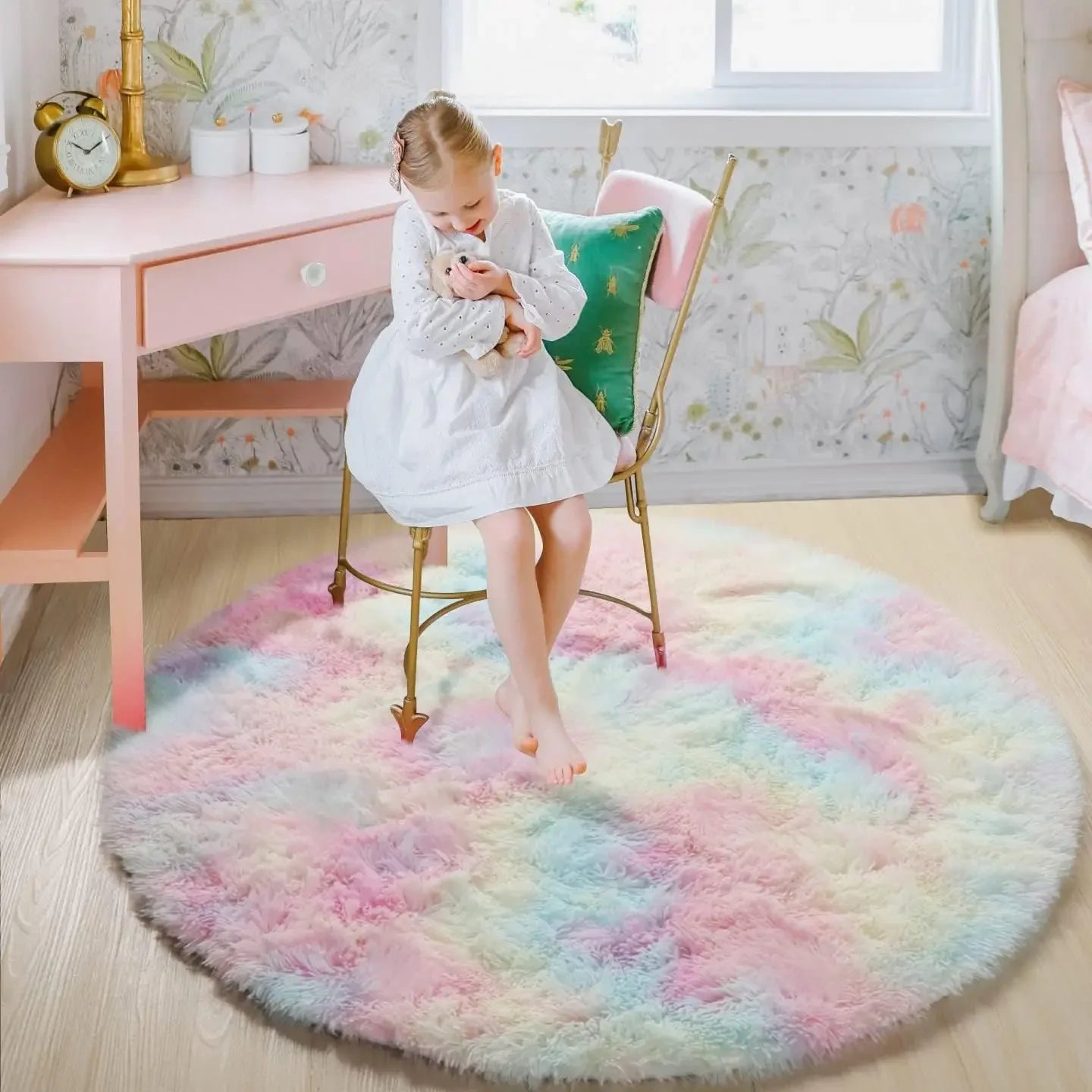 Super Soft Plush Round Rug Mat.  Fluffy White Carpets For Living Room, Bedroom Kid, Room, Thick Pile Rug